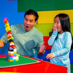 Lego toren valt om
